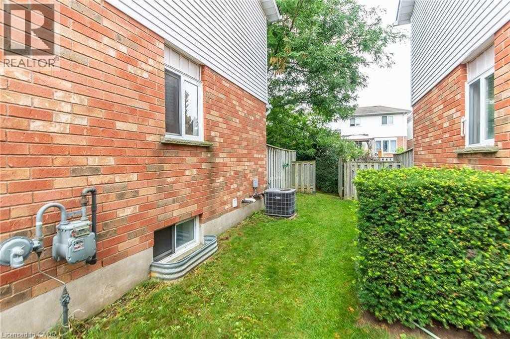 426 Downsview Place, Waterloo, ON - Outdoor With Exterior