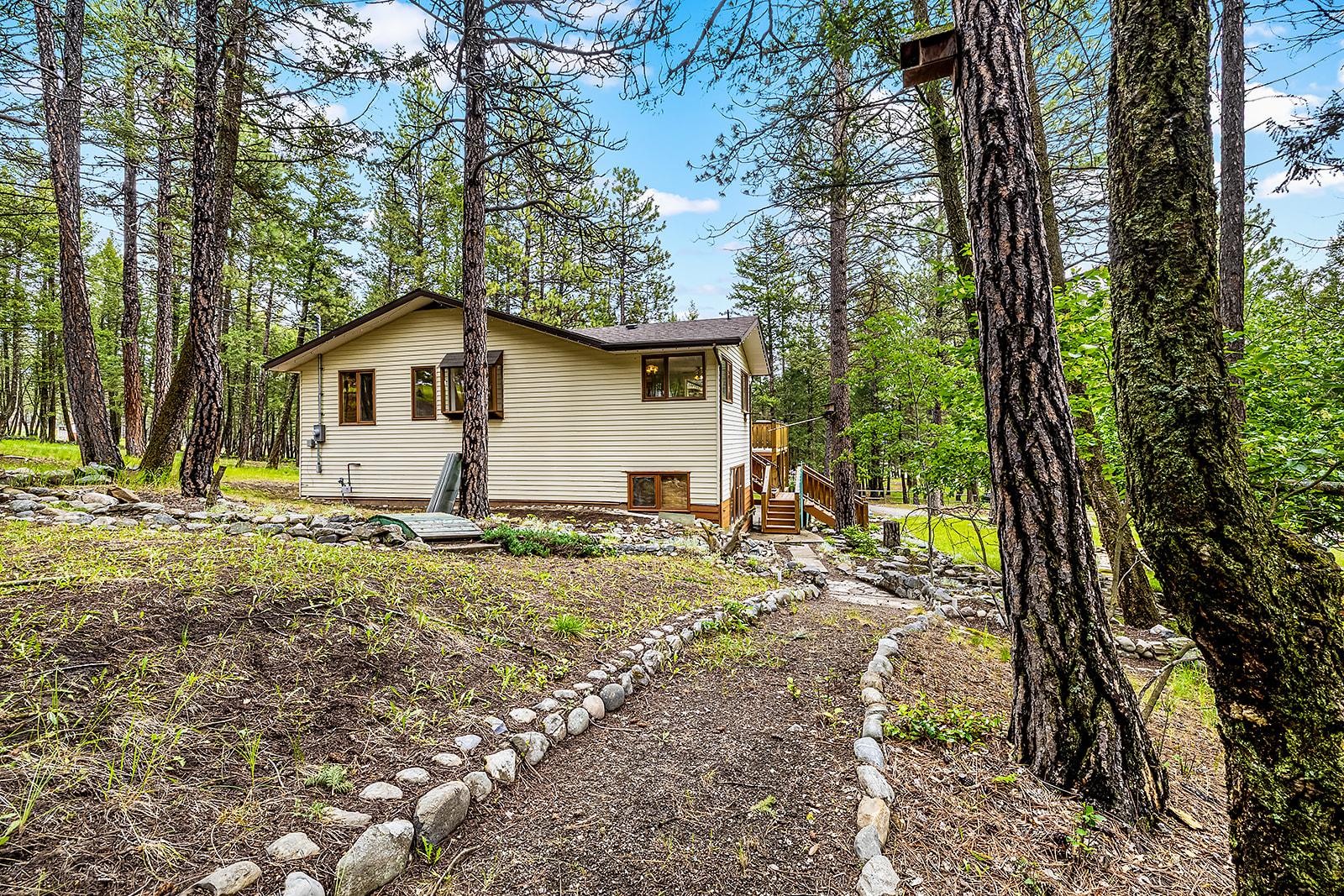 357 3A Street, Cranbrook, BC - Outdoor