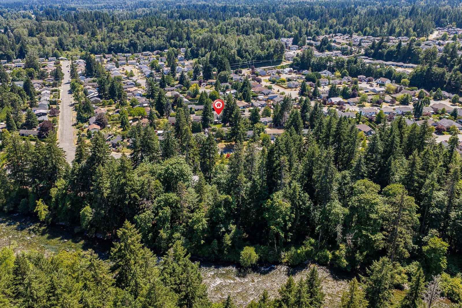 58 Mitchell Rd, Courtenay, BC
