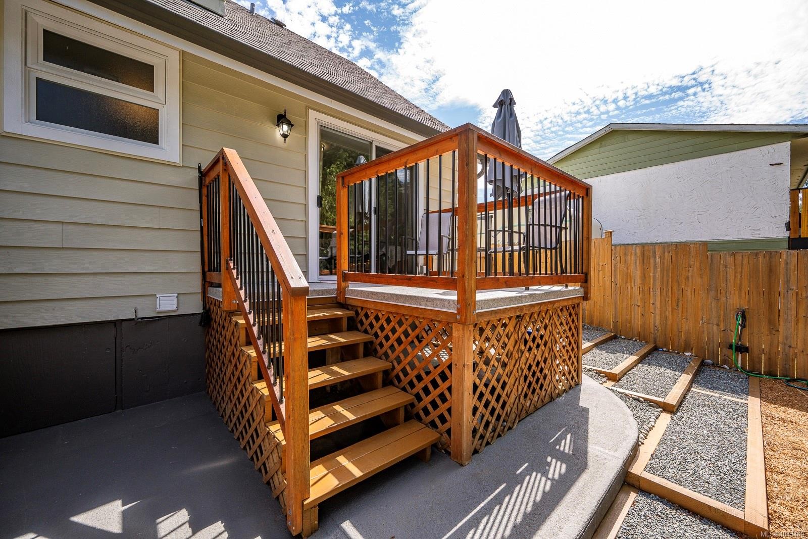 58 Mitchell Rd, Courtenay, BC