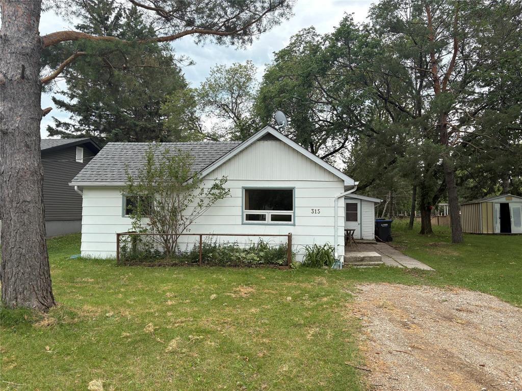 315 Tupper Street E, Killarney, MB - Outdoor