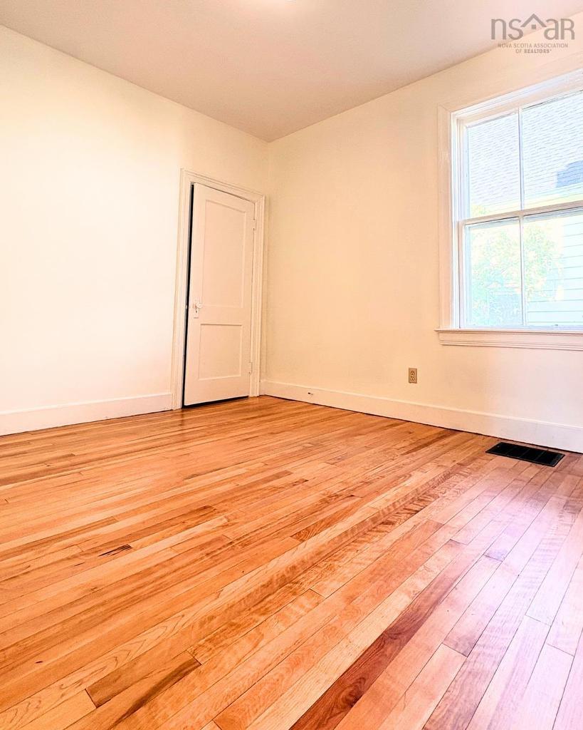 1170 Prince Street, Truro, NS - Indoor Photo Showing Other Room