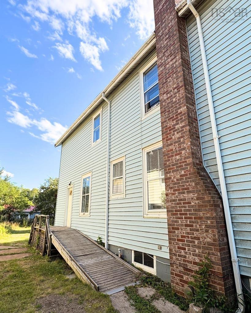 1170 Prince Street, Truro, NS - Outdoor