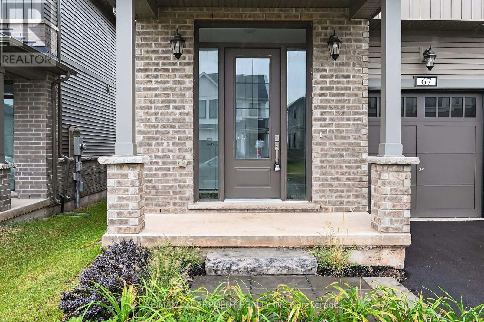 67 Starfire Crescent, Hamilton, ON - Outdoor