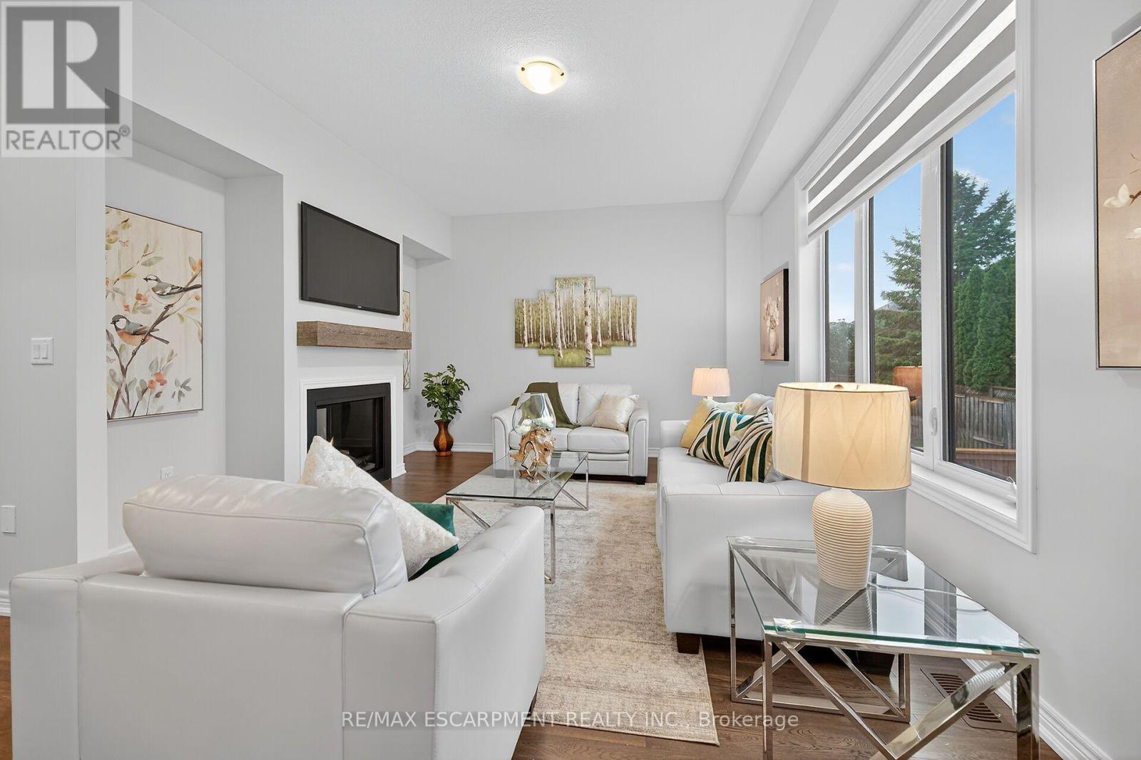67 Starfire Crescent, Hamilton, ON - Indoor Photo Showing Living Room With Fireplace