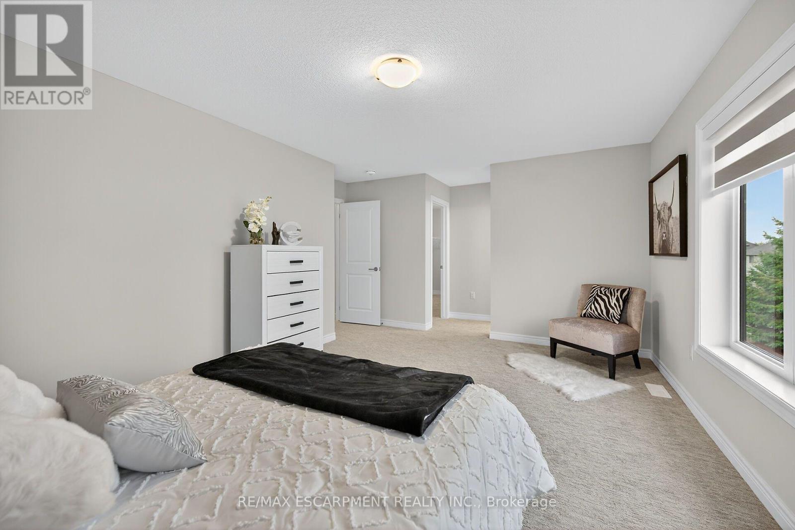 67 Starfire Crescent, Hamilton, ON - Indoor Photo Showing Bedroom