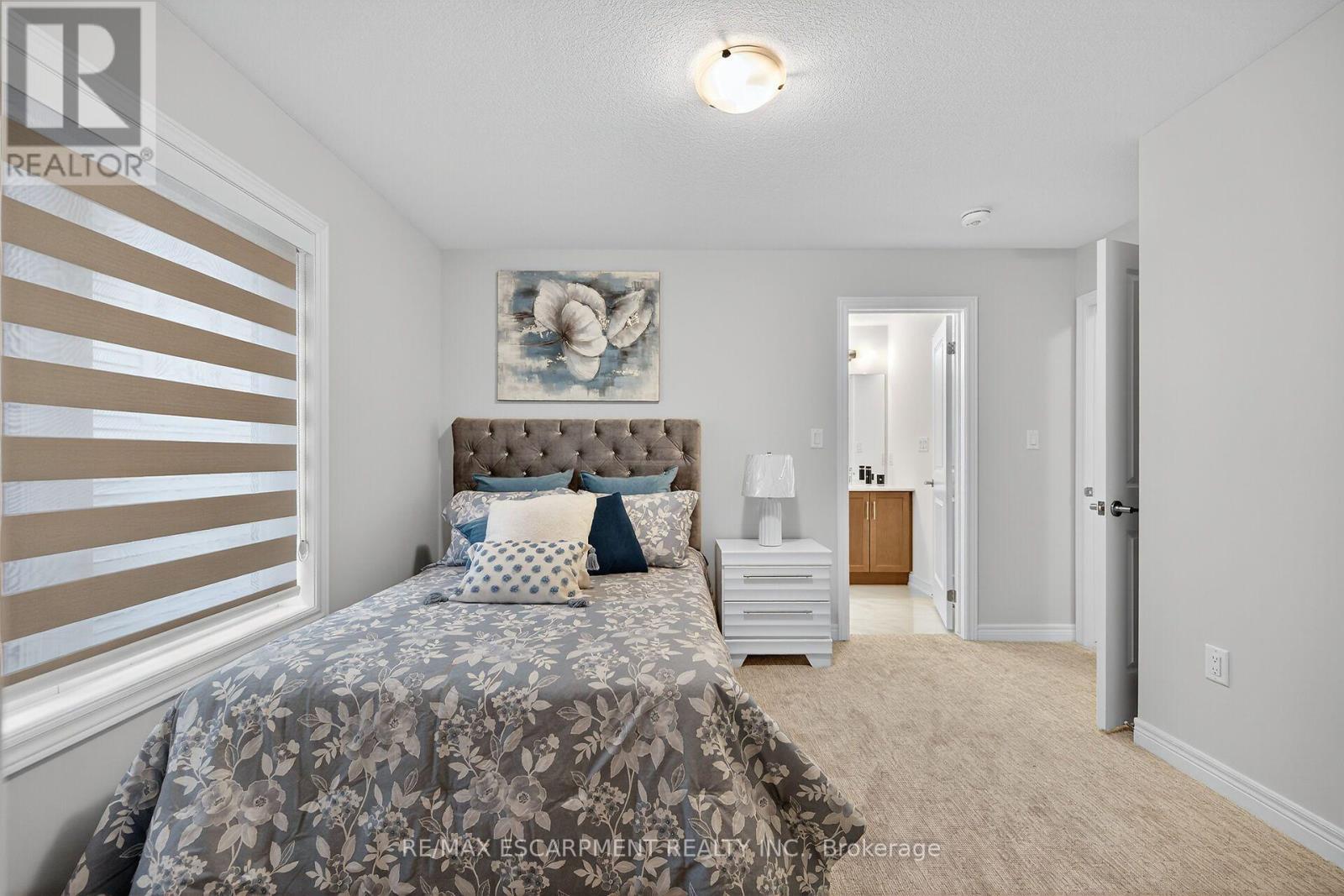 67 Starfire Crescent, Hamilton, ON - Indoor Photo Showing Bedroom