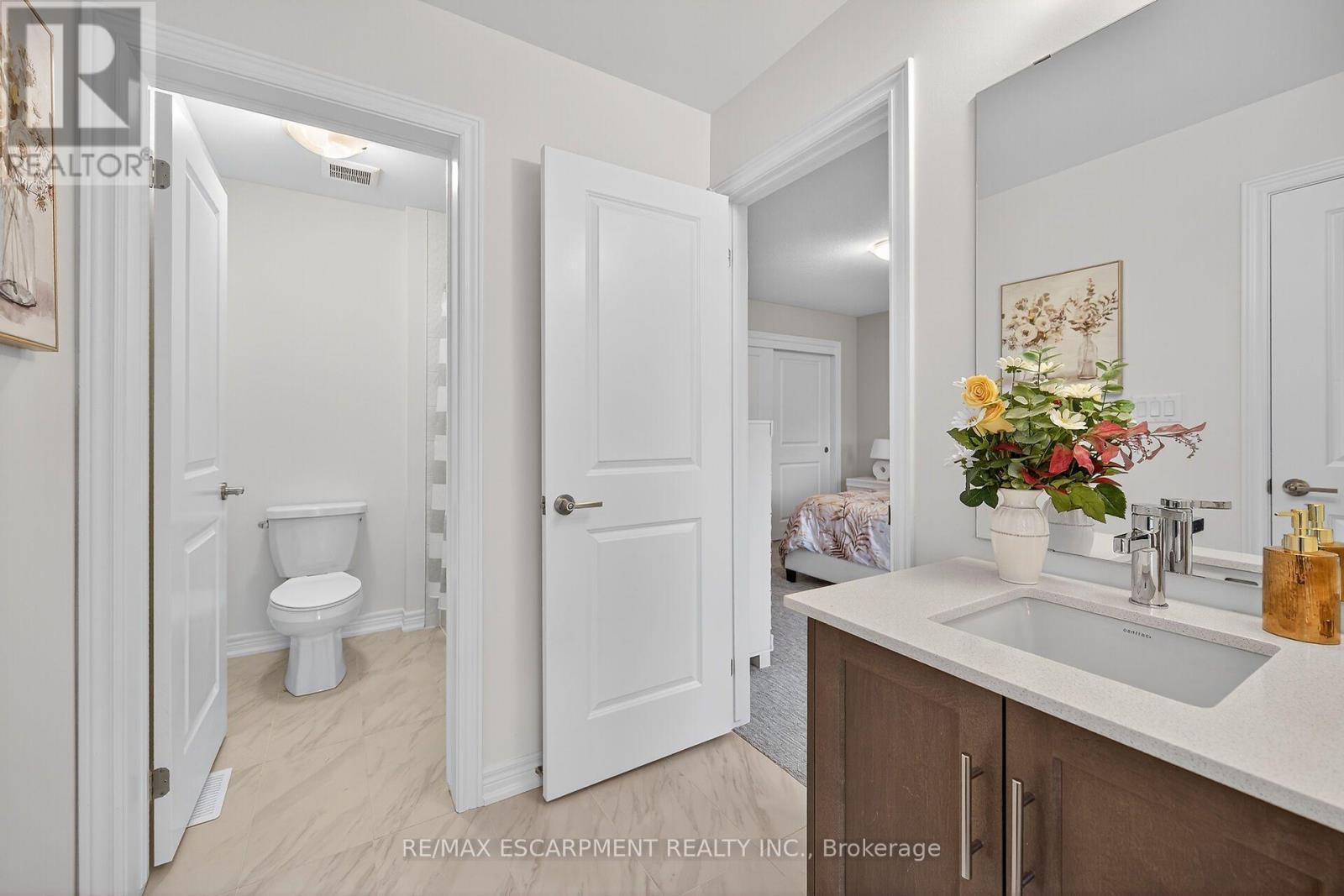 67 Starfire Crescent, Hamilton, ON - Indoor Photo Showing Bathroom