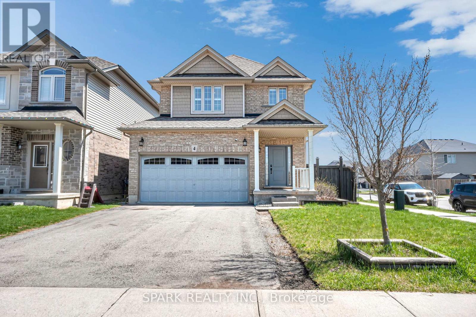 4 Cutts Crescent, Hamilton, ON - Outdoor With Facade
