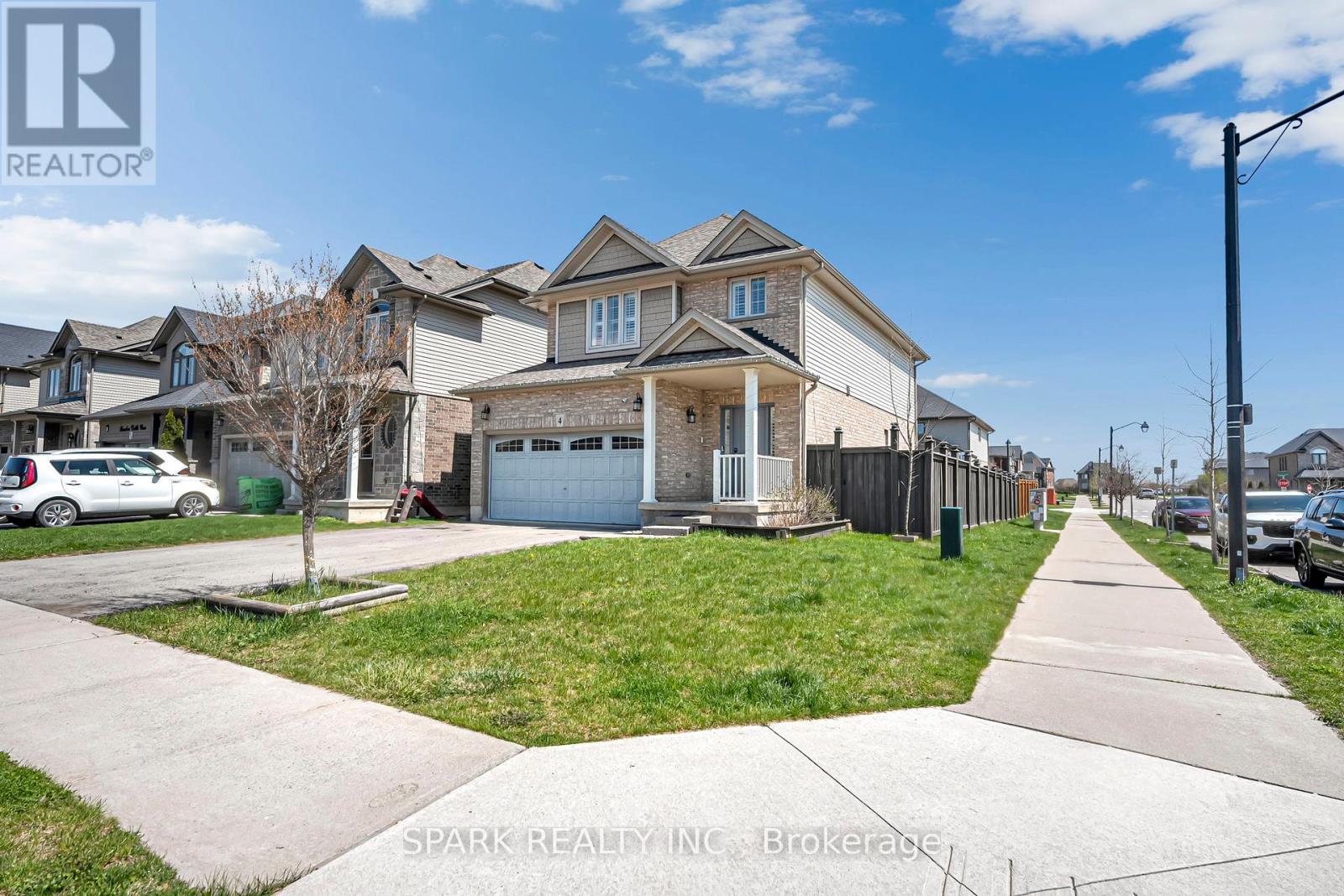 4 Cutts Crescent, Hamilton, ON - Outdoor With Facade