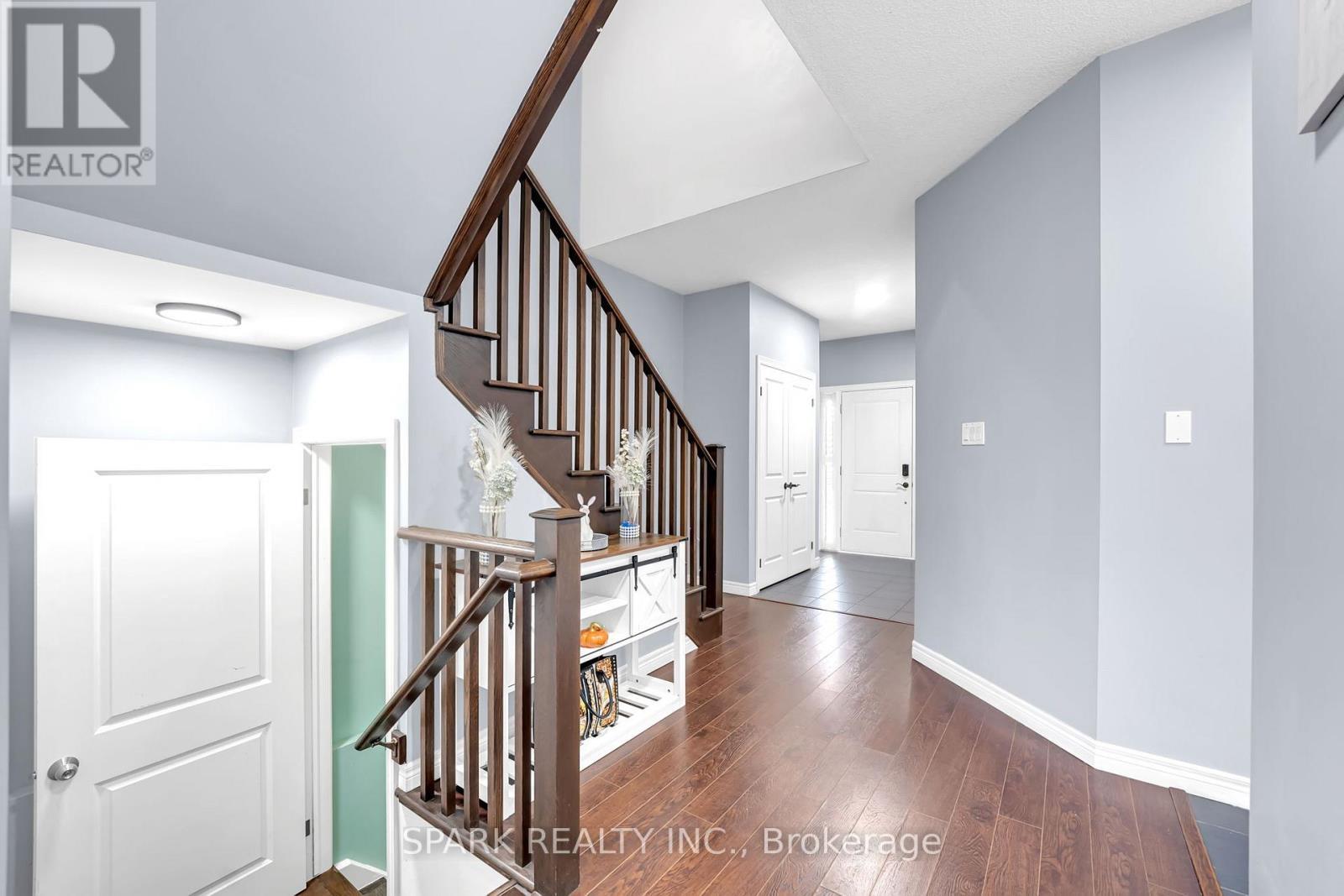 4 Cutts Crescent, Hamilton, ON - Indoor Photo Showing Other Room