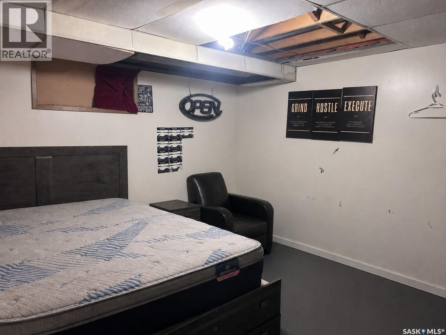 204 Railway Avenue W, Shellbrook, SK - Indoor