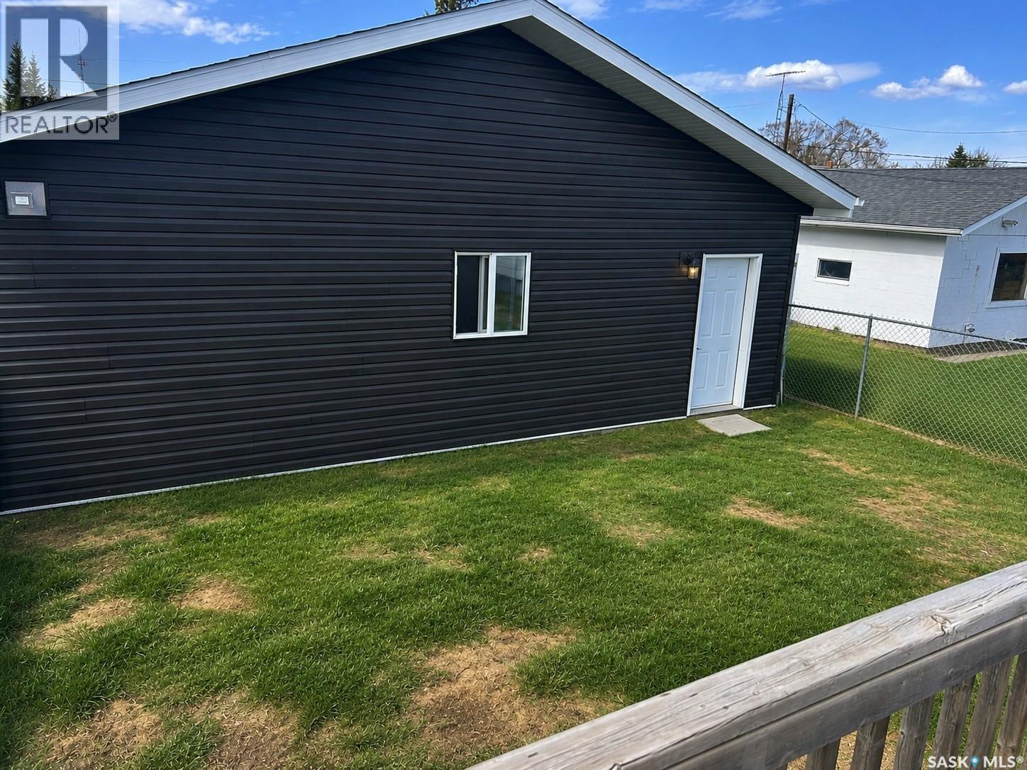 204 Railway Avenue W, Shellbrook, SK - Outdoor