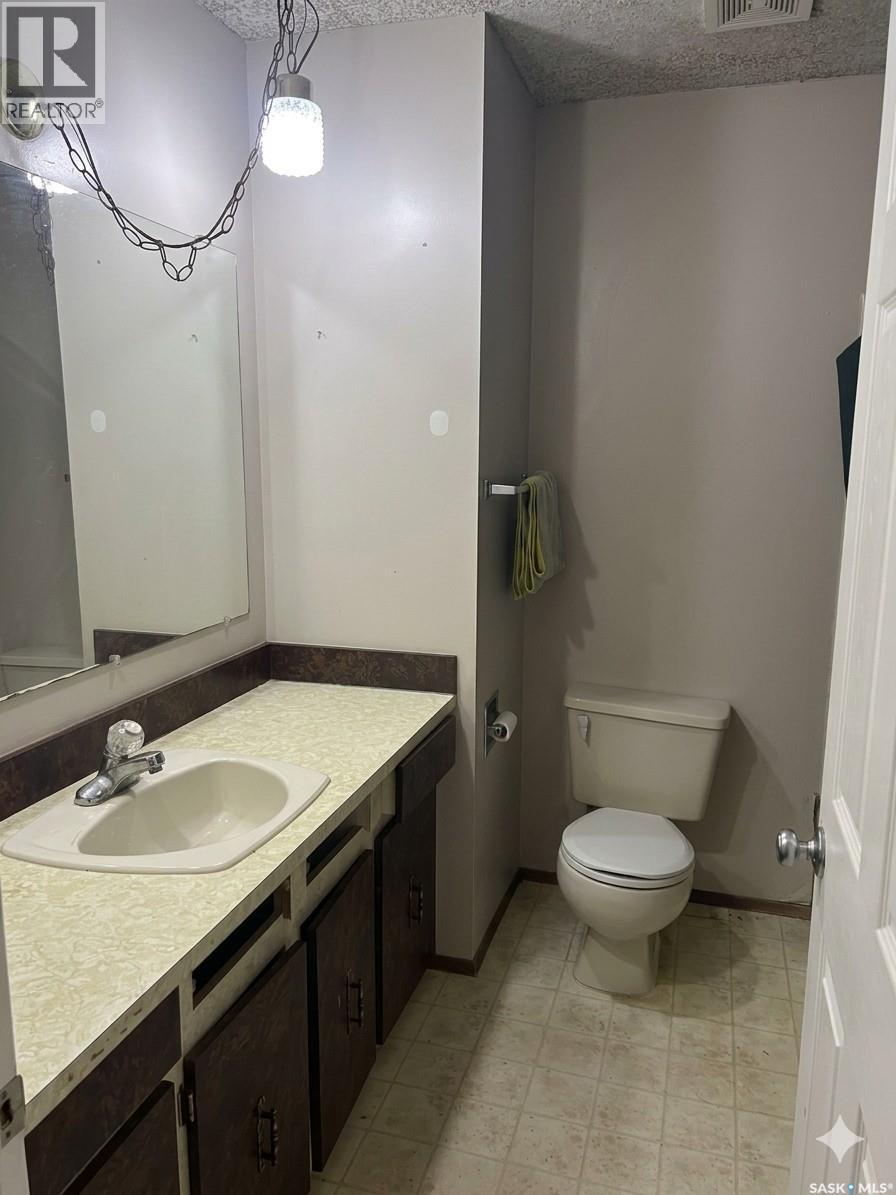 204 Railway Avenue W, Shellbrook, SK - Indoor Photo Showing Bathroom