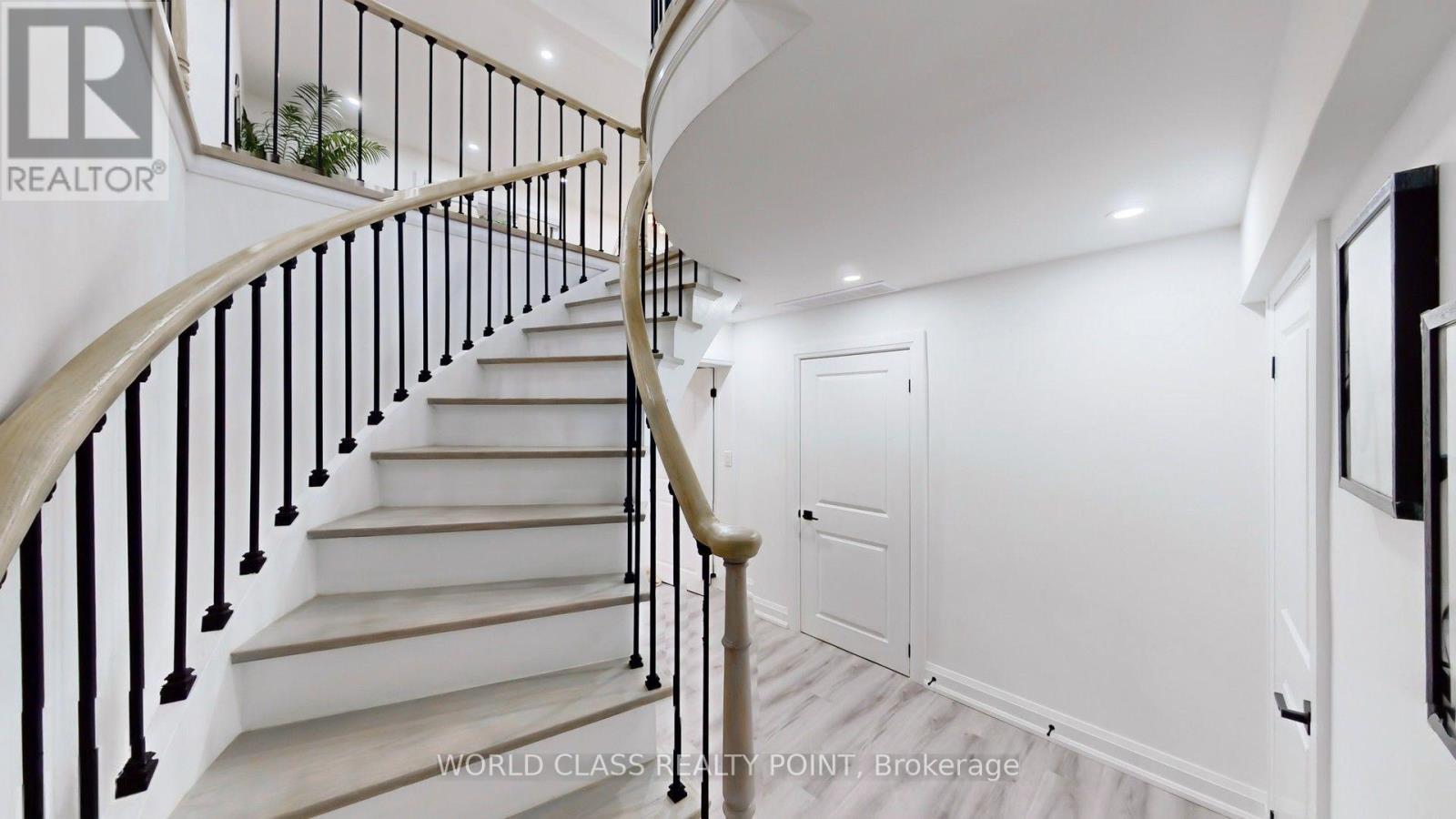 60 Kleins Ridge, Vaughan, ON - Indoor Photo Showing Bedroom