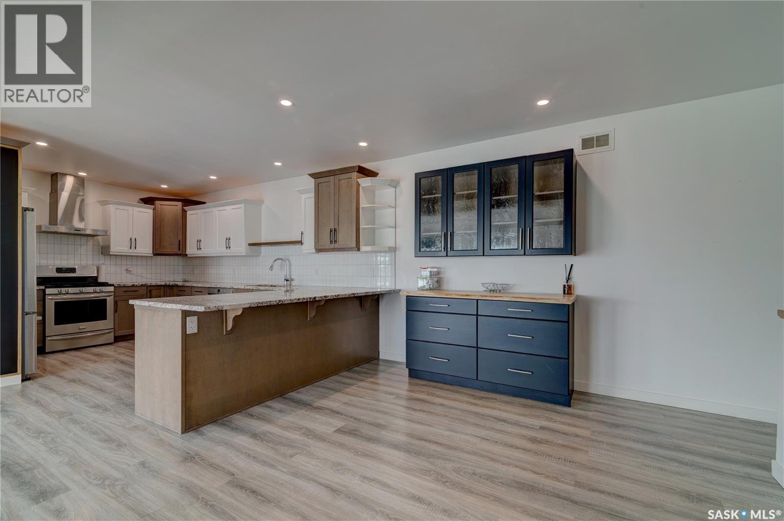 17 Longman Drive, Longlaketon Rm No. 219, SK - Indoor Photo Showing Kitchen