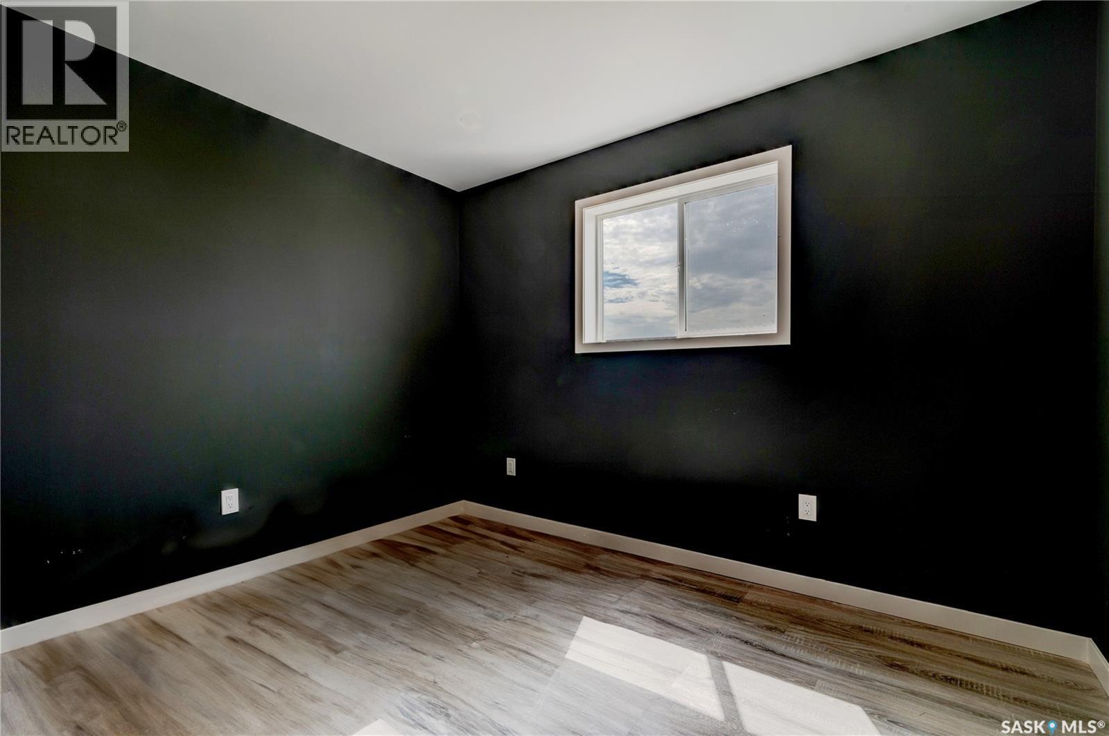 17 Longman Drive, Longlaketon Rm No. 219, SK - Indoor