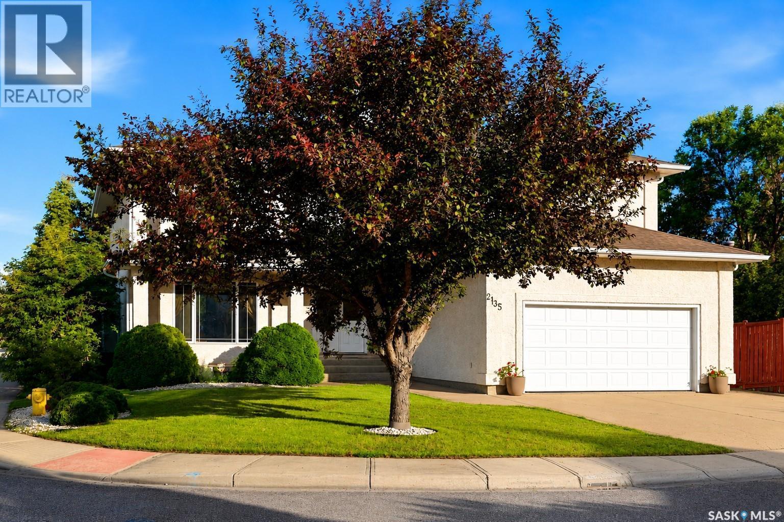 2135 Potts Crescent E, Regina, SK - Outdoor
