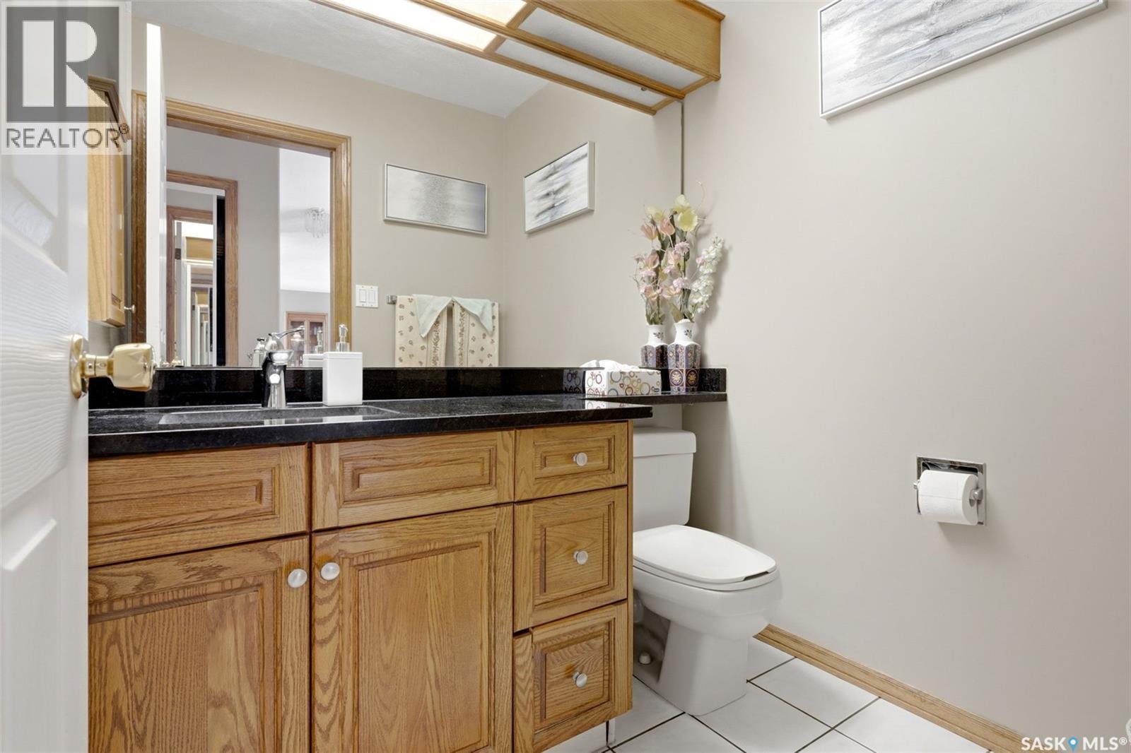 2135 Potts Crescent E, Regina, SK - Indoor Photo Showing Bathroom