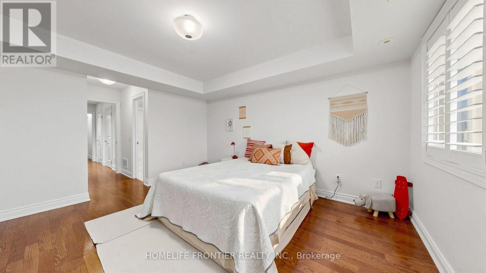 30 Clairtrell Road, Toronto, ON - Indoor Photo Showing Bedroom