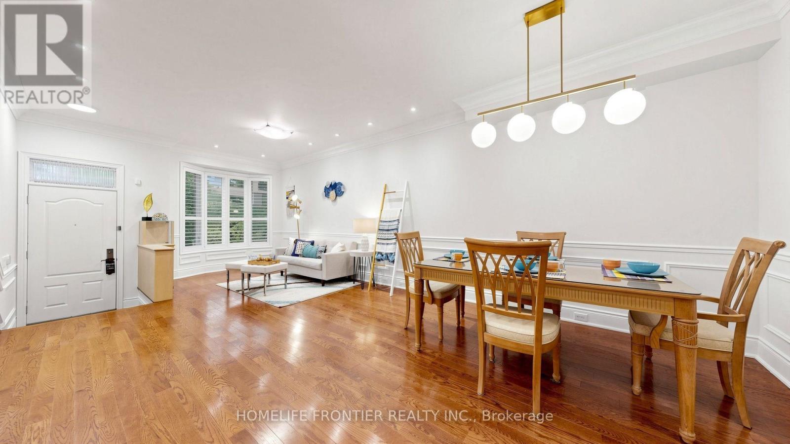 30 Clairtrell Road, Toronto, ON - Indoor Photo Showing Dining Room