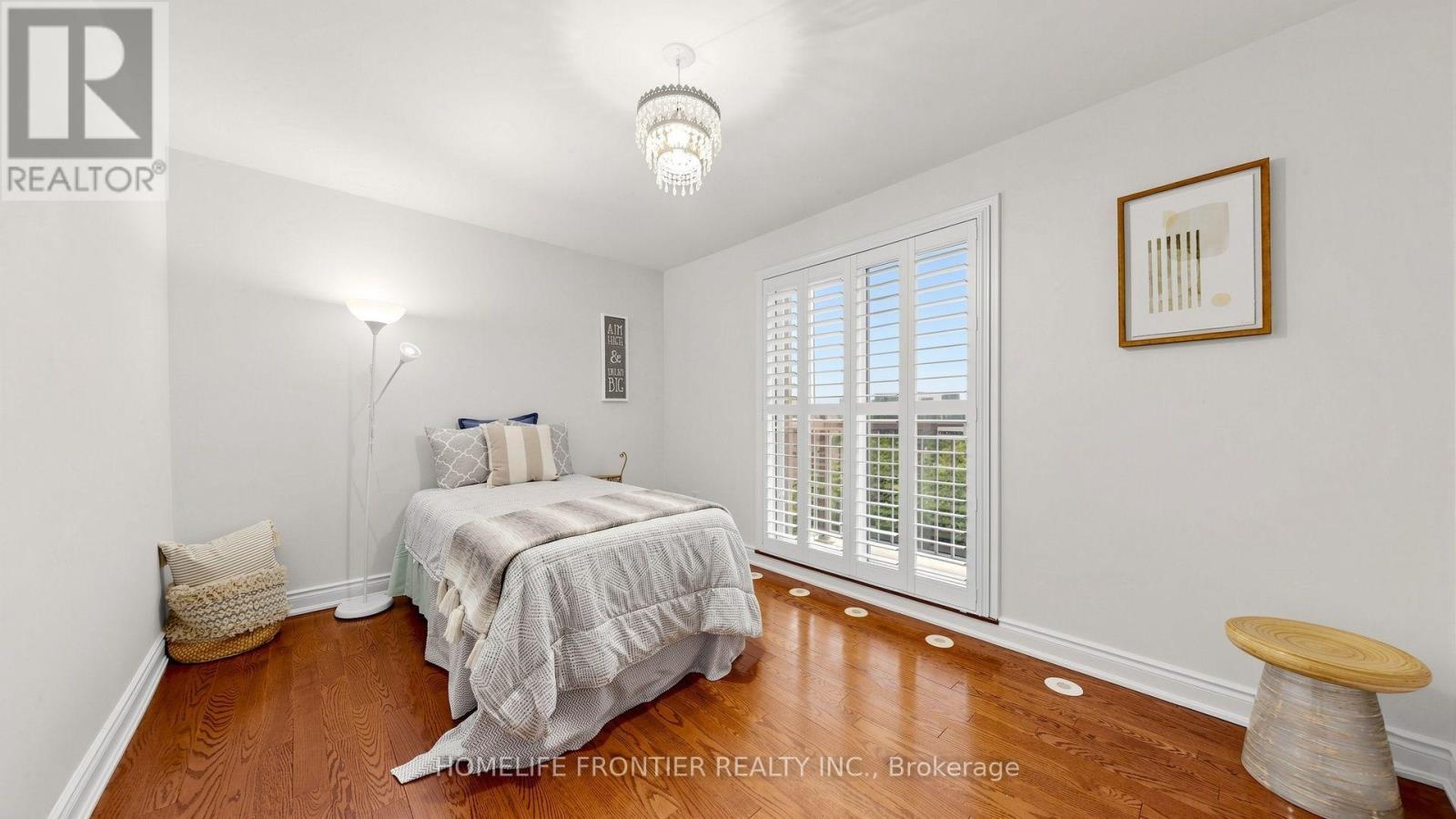 30 Clairtrell Road, Toronto, ON - Indoor Photo Showing Bedroom