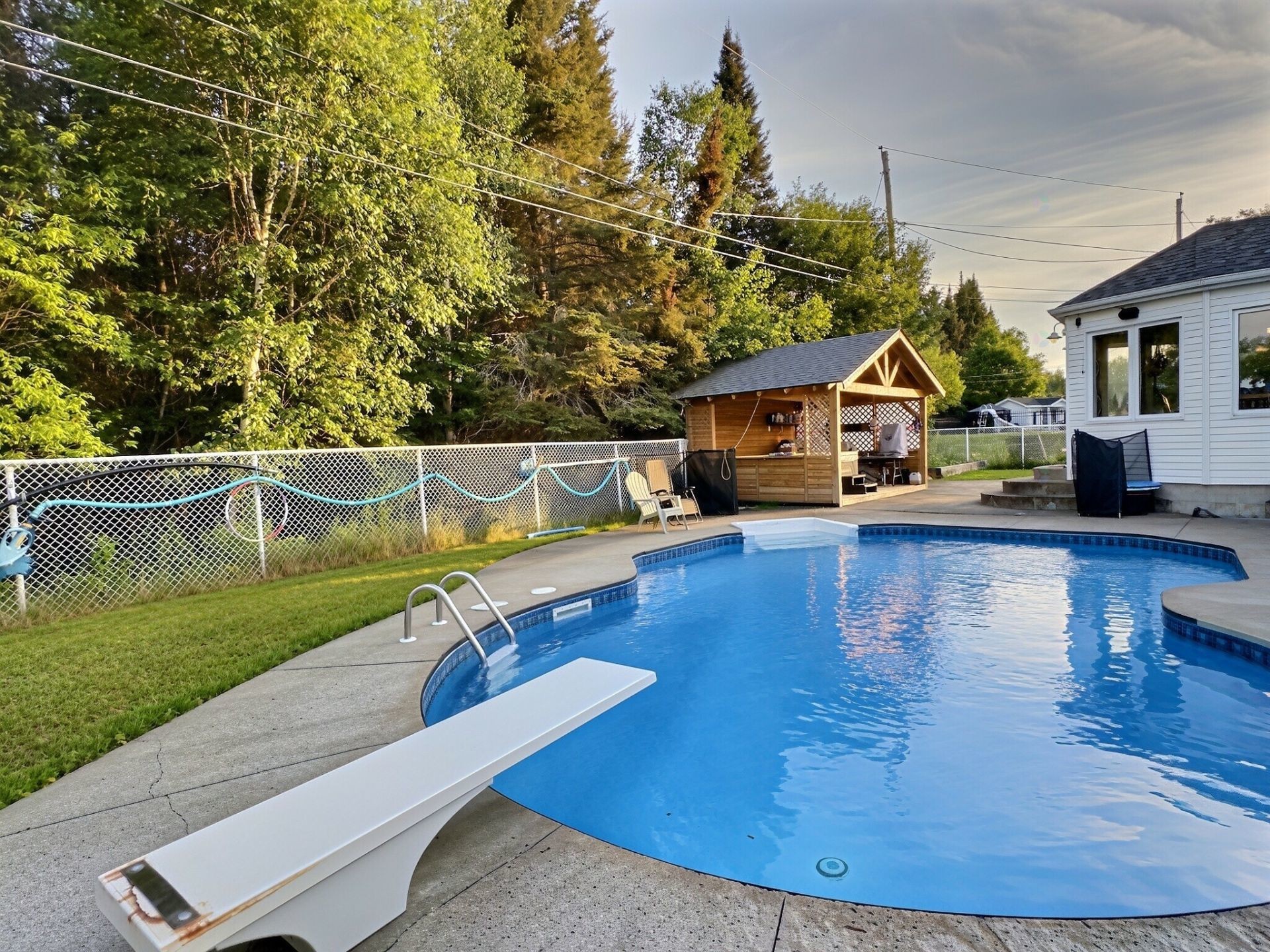 Courtyard - 152 Rue Lafort, Témiscaming, QC - Outdoor With In Ground Pool With Backyard