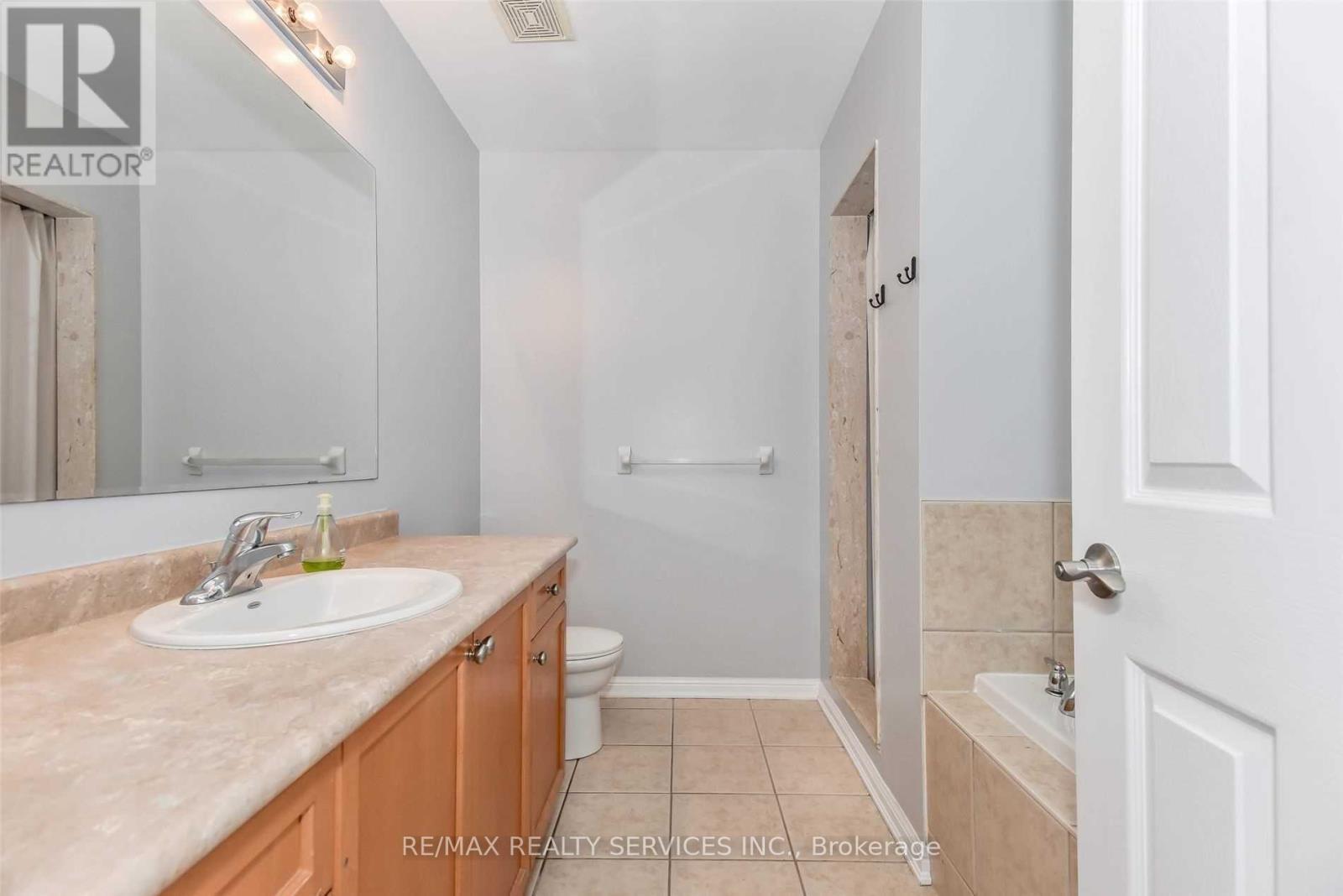 48 Fletcher Circle, Cambridge, ON - Indoor Photo Showing Bathroom