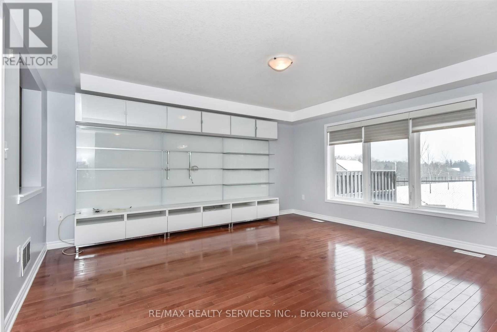 48 Fletcher Circle, Cambridge, ON - Indoor Photo Showing Other Room