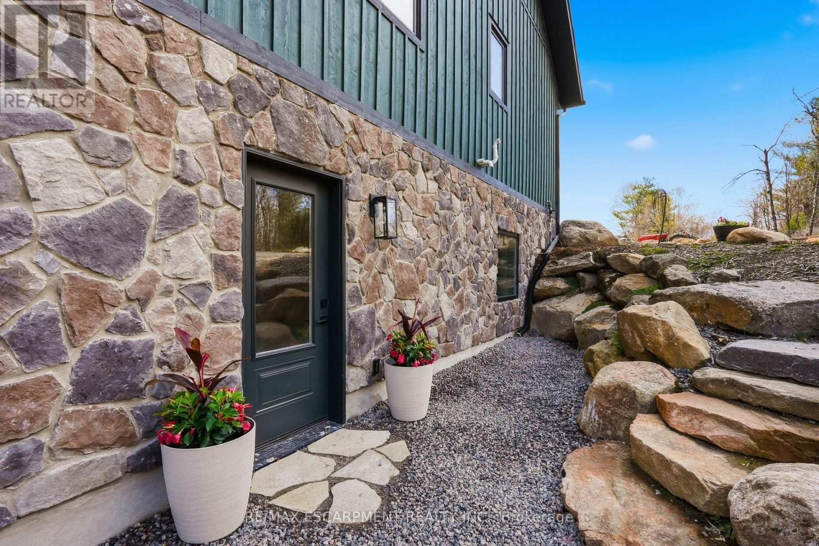 1161 Barkway Road, Gravenhurst, ON - Outdoor