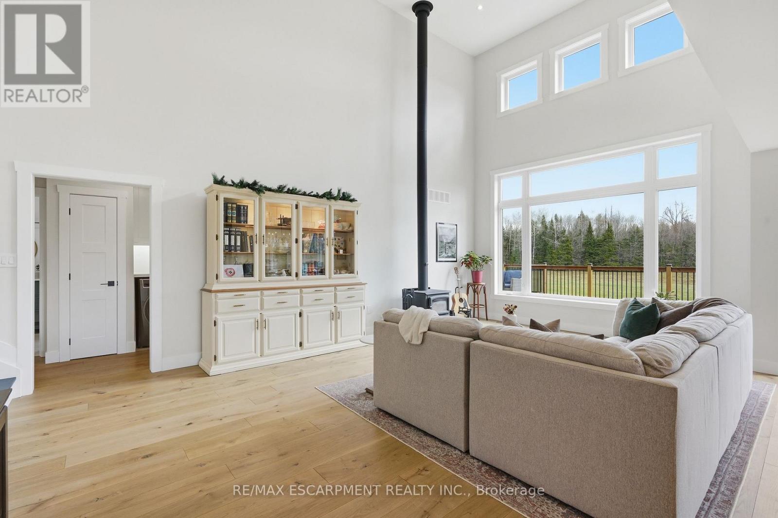 1161 Barkway Road, Gravenhurst, ON - Indoor