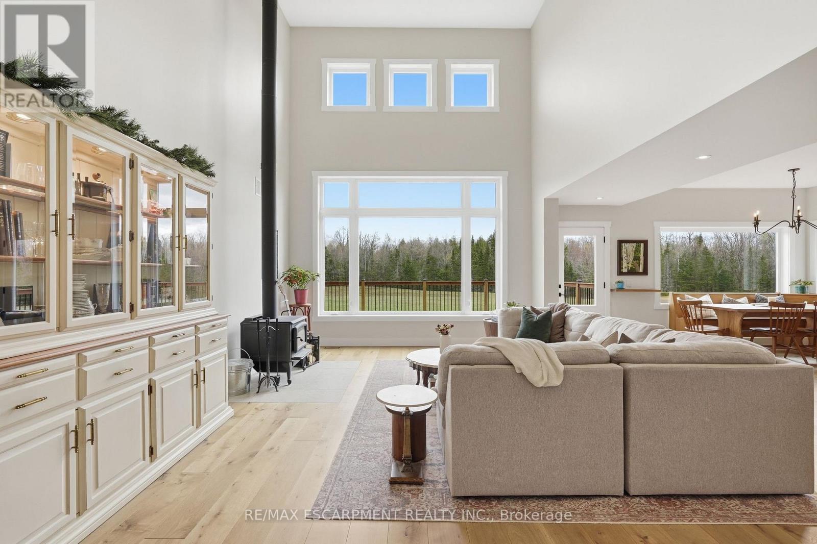 1161 Barkway Road, Gravenhurst, ON - Indoor