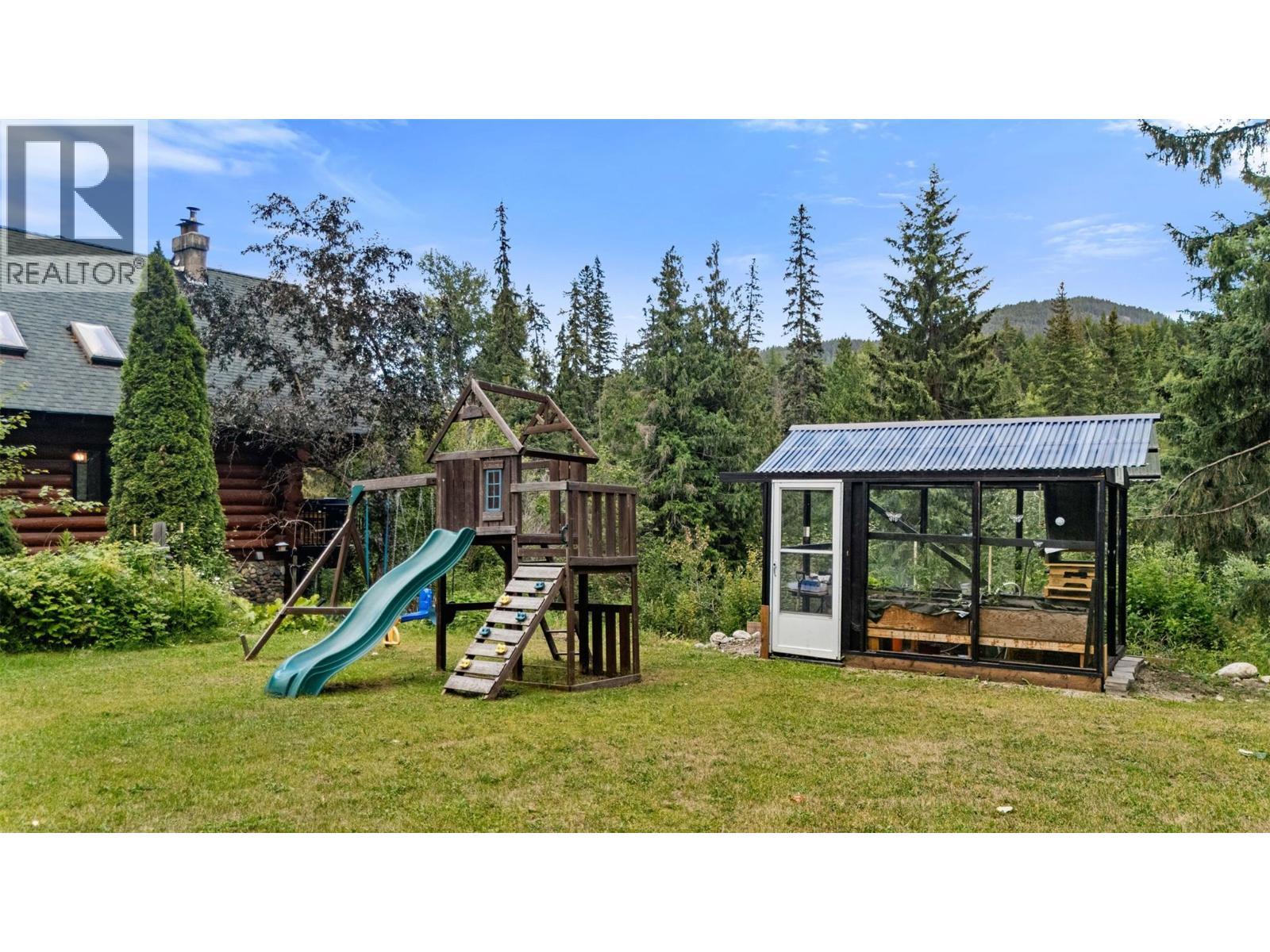 10737 Highway 33 E, Kelowna, BC - Outdoor