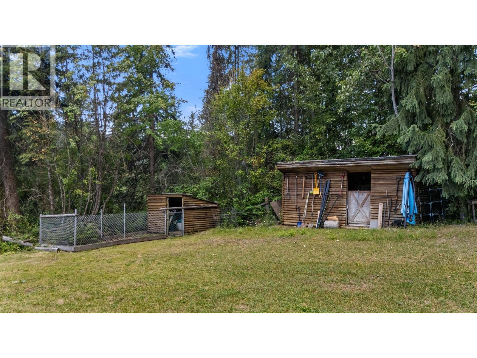 10737 Highway 33 E, Kelowna, BC - Outdoor