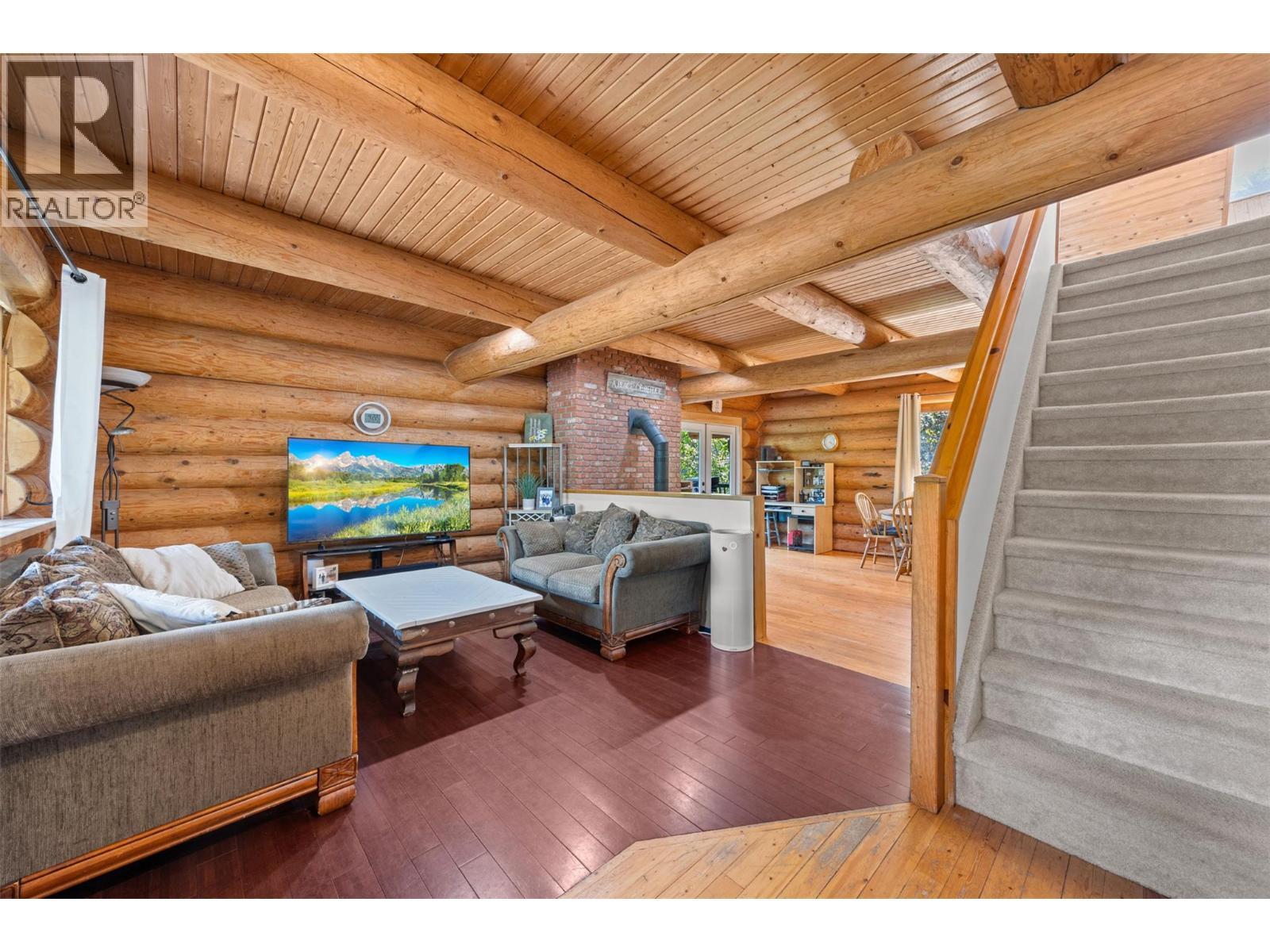 10737 Highway 33 E, Kelowna, BC - Indoor