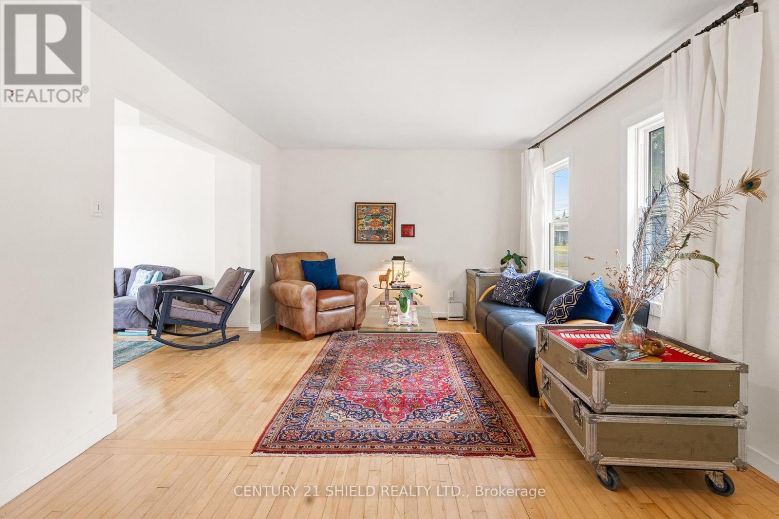 1019 Osborne Avenue, Cornwall, ON - Indoor Photo Showing Living Room