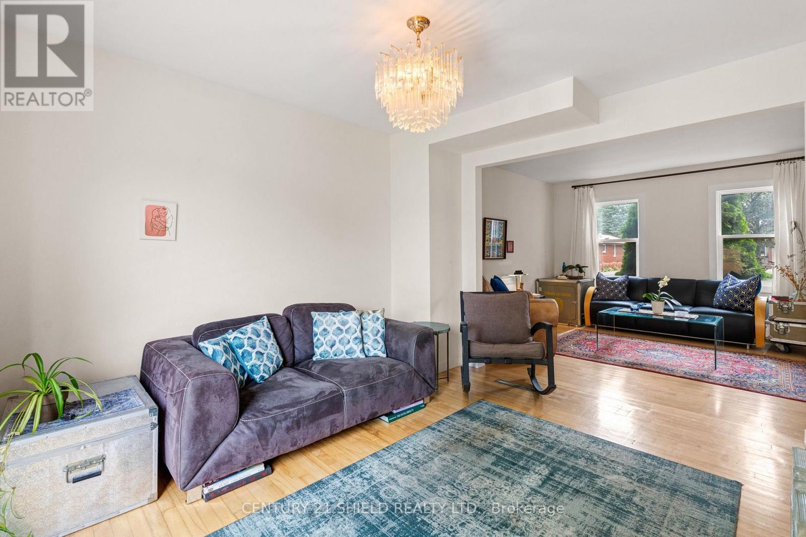 1019 Osborne Avenue, Cornwall, ON - Indoor Photo Showing Living Room