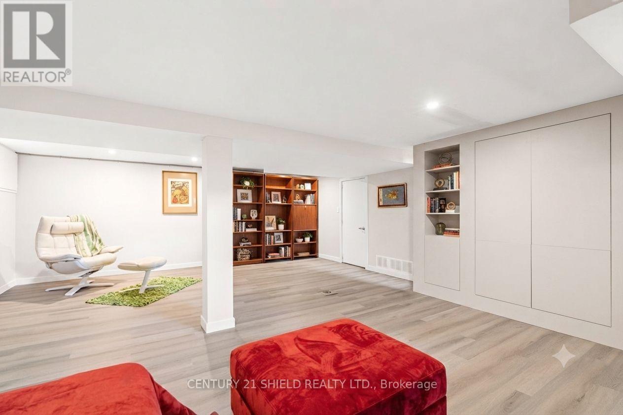 1019 Osborne Avenue, Cornwall, ON - Indoor