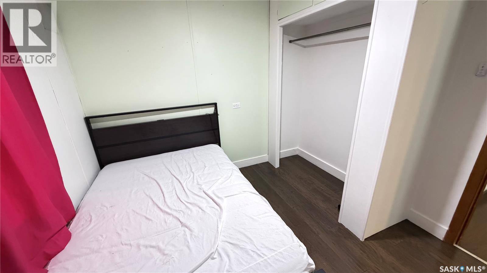 320 Aspen Street, Maple Creek, SK - Indoor Photo Showing Bedroom