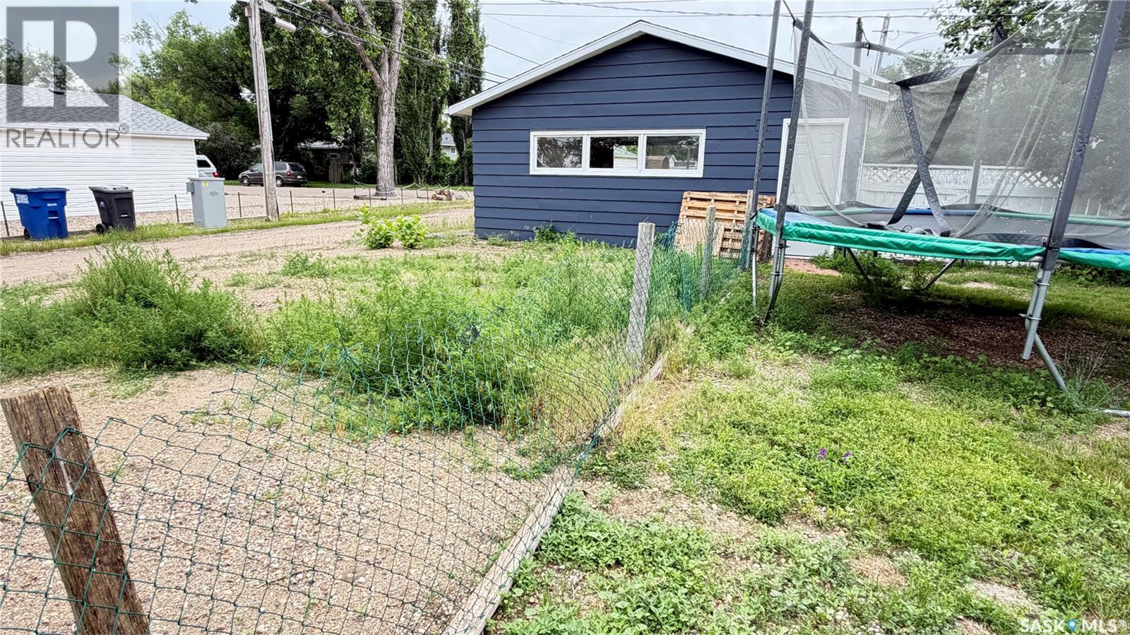 320 Aspen Street, Maple Creek, SK - Outdoor