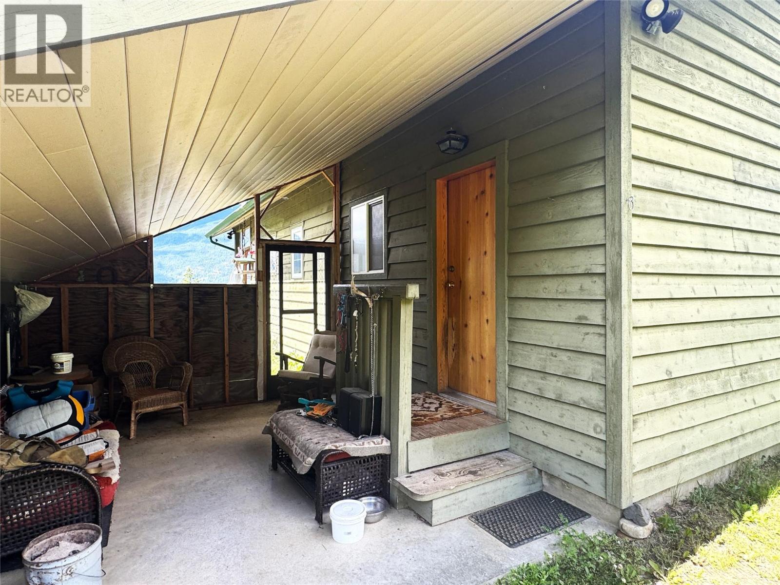 9155 Highway 6, Silverton, BC - Outdoor With Exterior