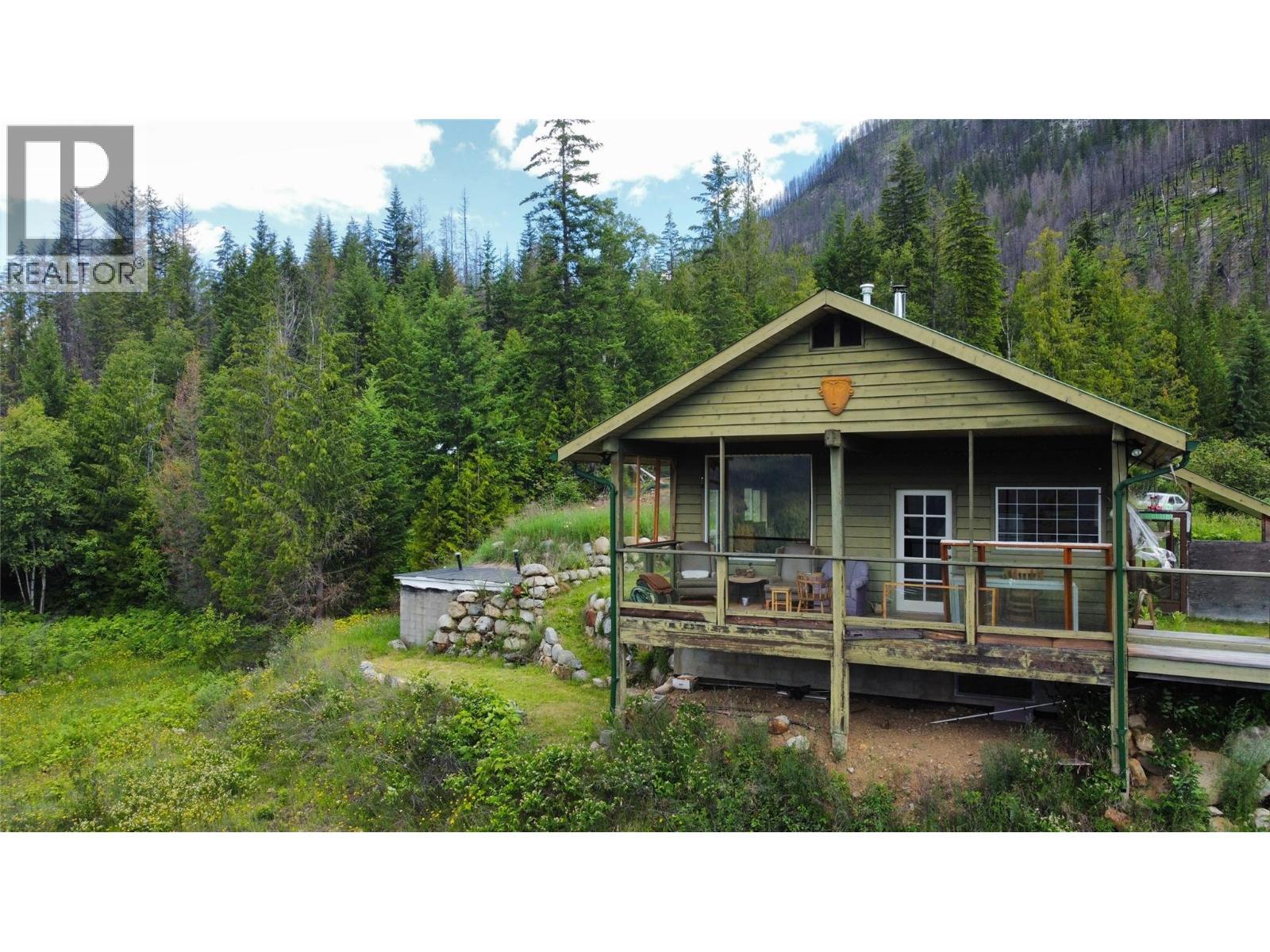 9155 Highway 6, Silverton, BC - Outdoor With Deck Patio Veranda