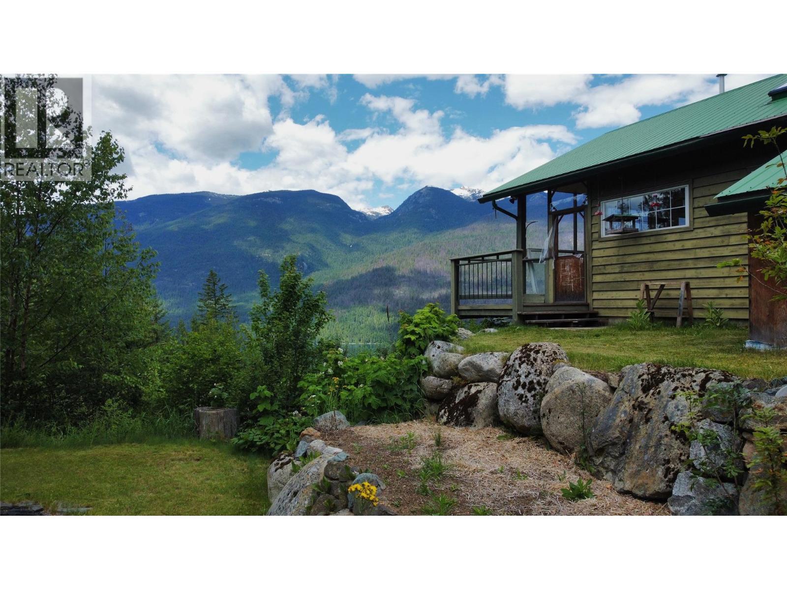 9155 Highway 6, Silverton, BC - Outdoor With Deck Patio Veranda