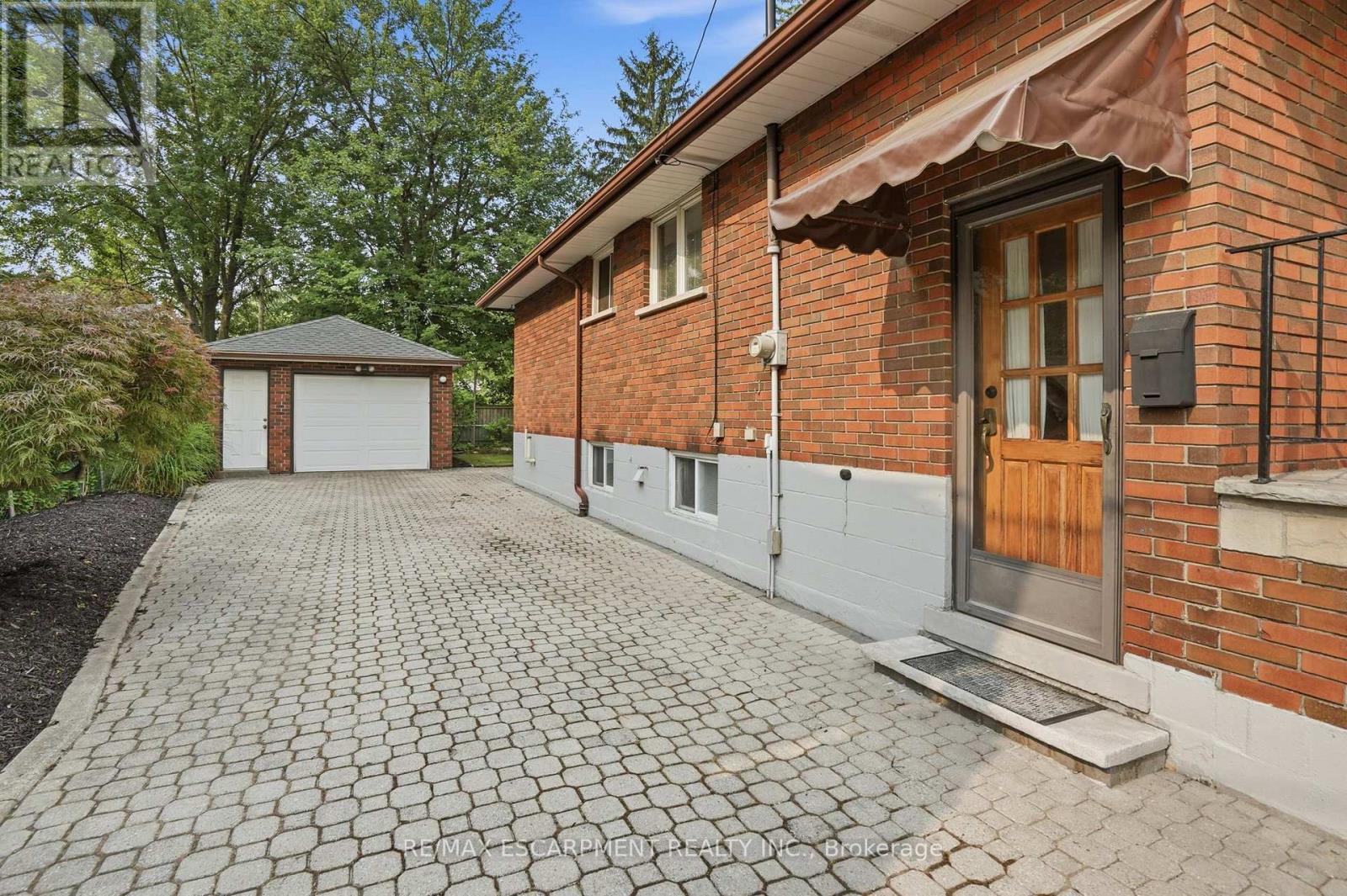 104 Dallas Avenue, Hamilton, ON - Outdoor With Exterior