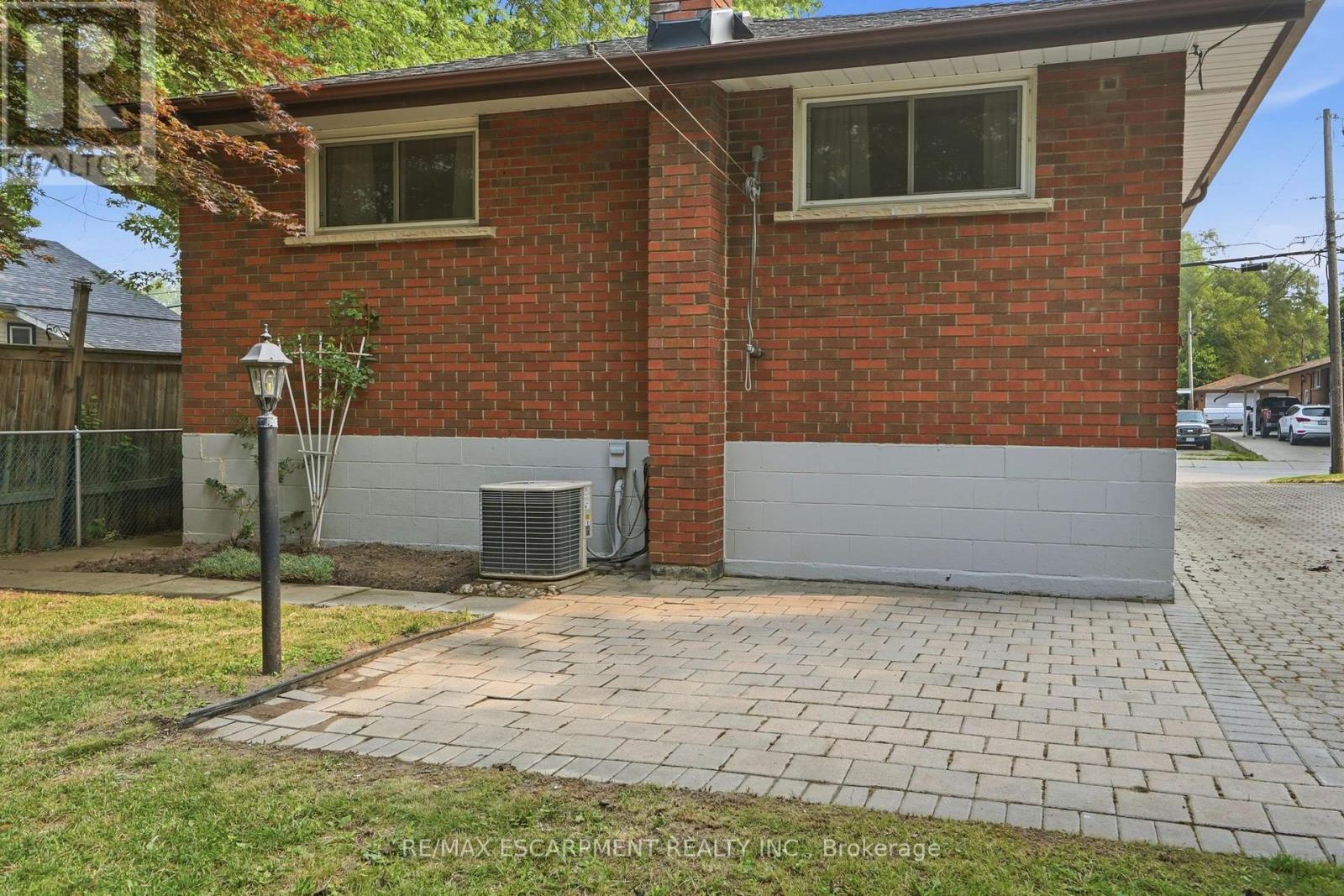 104 Dallas Avenue, Hamilton, ON - Outdoor With Exterior
