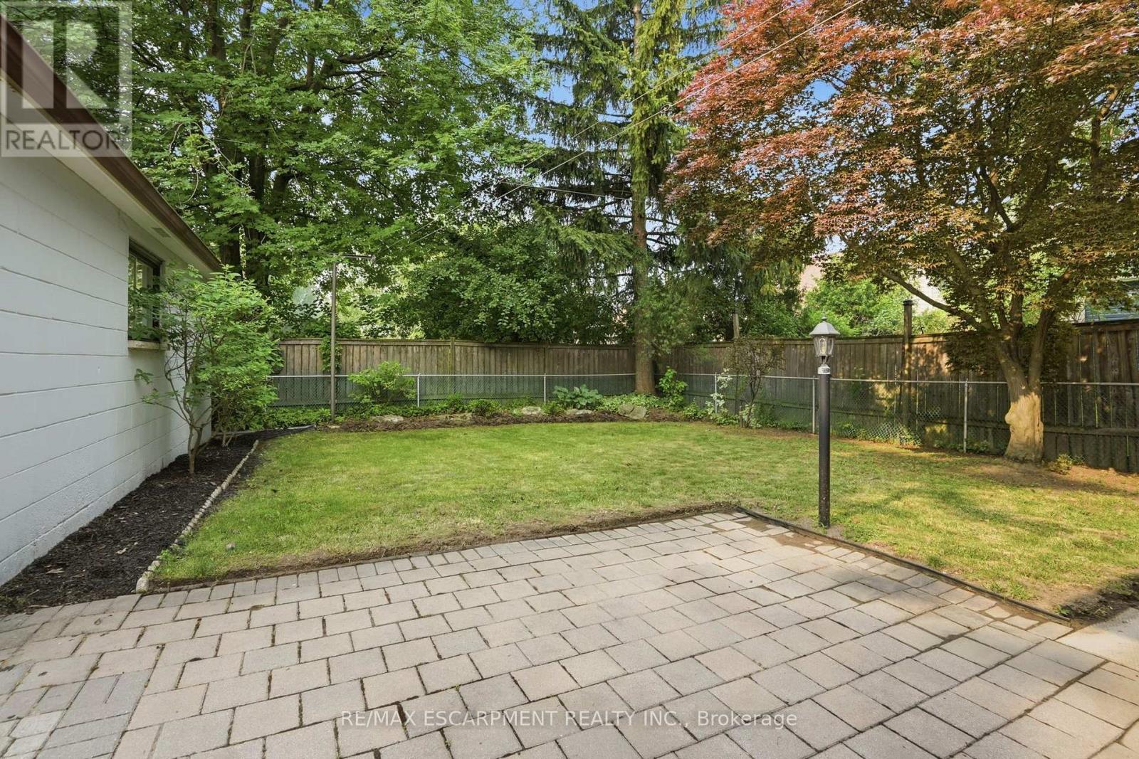 104 Dallas Avenue, Hamilton, ON - Outdoor With Backyard