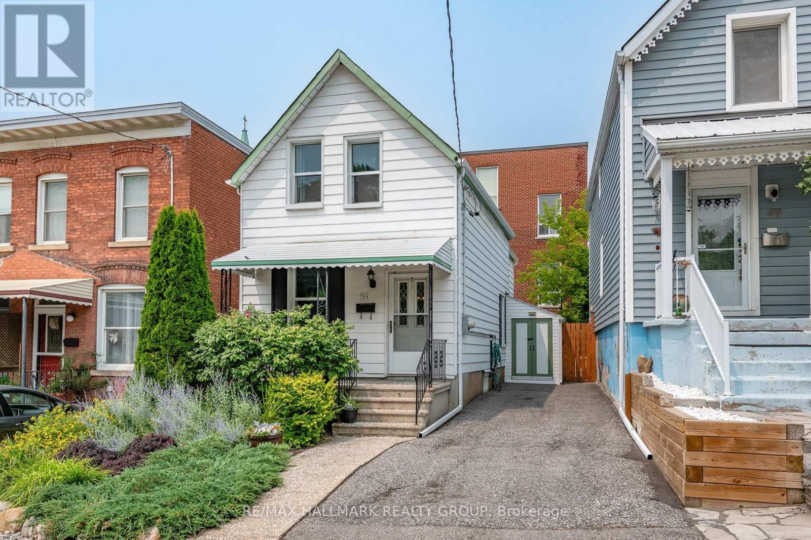 Private driveway - 53 Louisa Street, Ottawa, ON - Outdoor With Facade