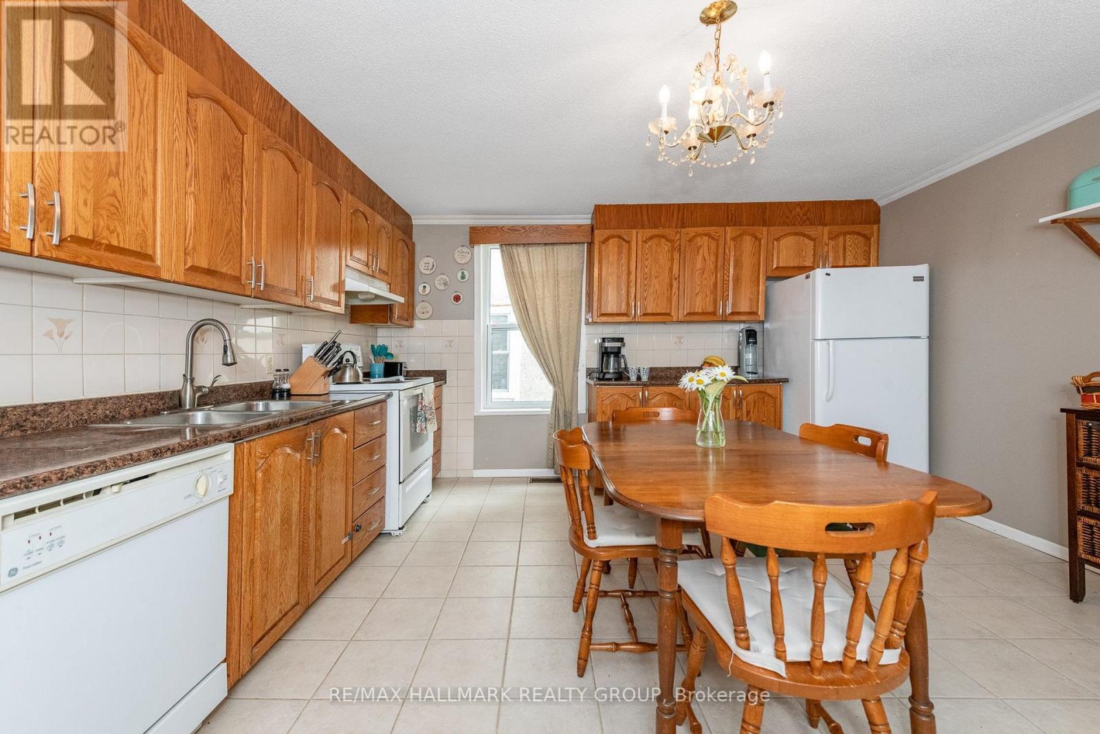 53 Louisa Street, Ottawa, ON - Indoor Photo Showing Other Room