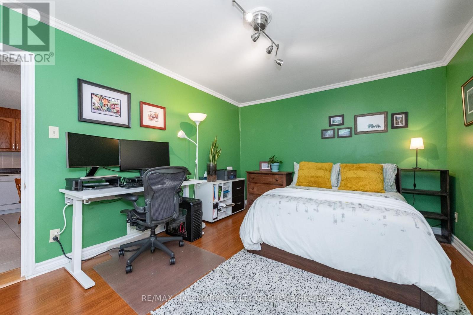 53 Louisa Street, Ottawa, ON - Indoor Photo Showing Bedroom