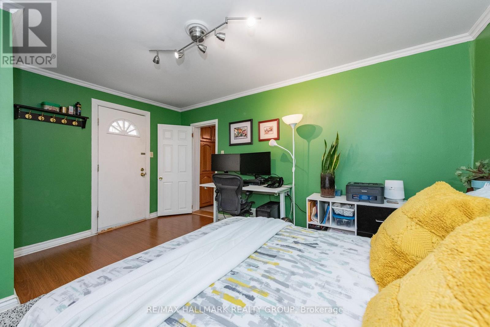 53 Louisa Street, Ottawa, ON - Indoor Photo Showing Bedroom